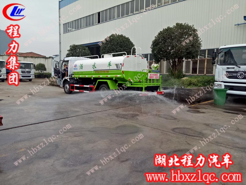 程力集團(tuán)灑水車(chē)加裝農(nóng)藥噴灑裝置注意事項(xiàng)