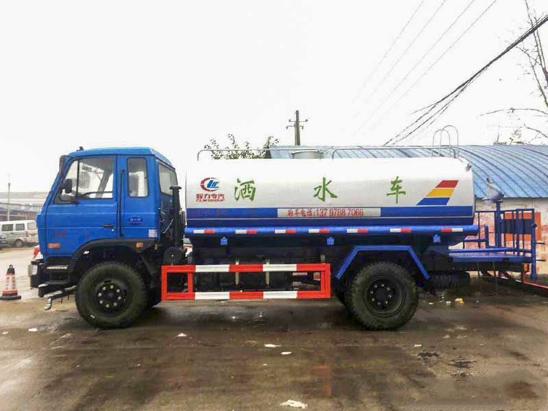 程力集團(tuán)的工地灑水車(chē)，您知道怎么選擇嗎？