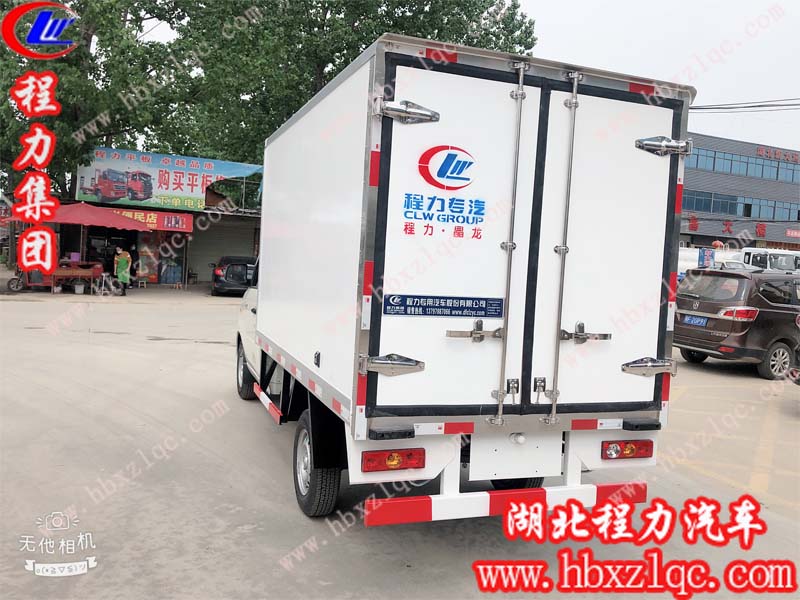 程力集團(tuán)祥菱冷藏車(chē).jpg