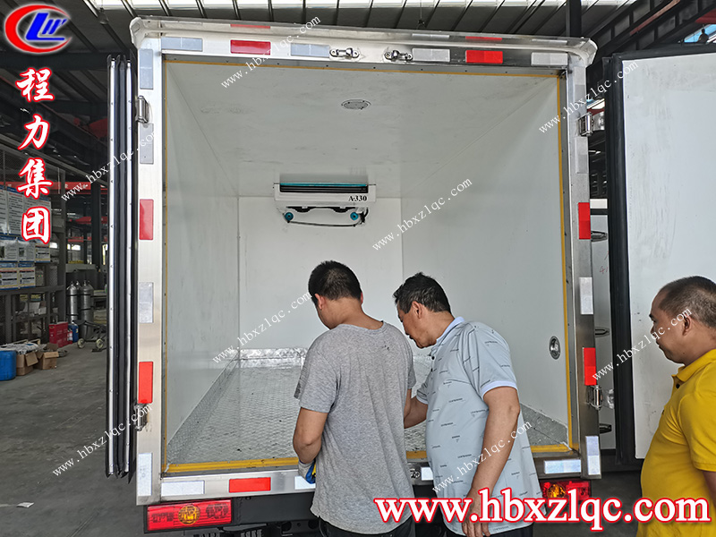 廣東東莞冷先生喜提程力集團(tuán)祥菱M1冷藏車，開心愉悅回家去！