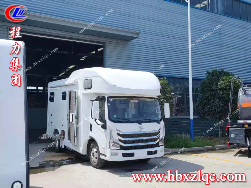 體驗(yàn)一把露營(yíng)的快樂(lè)，開(kāi)上房車(chē)，一起go