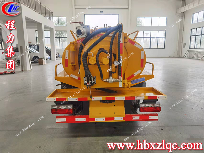創(chuàng)建美麗的城市就認(rèn)它--程力集團(tuán)吸污車