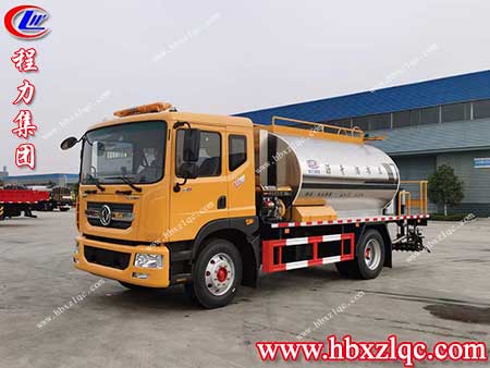 程力智能型瀝青灑布車，打造方便高效快捷的城市道路建設(shè)