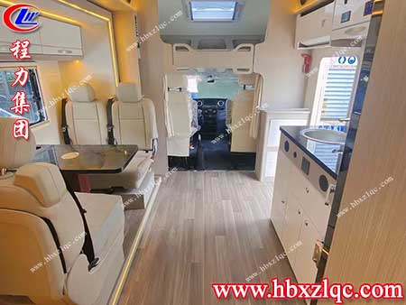 看日升月落云卷云舒，程力舒欣房車贈你無憂旅途與舒心享受