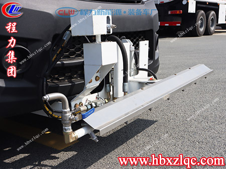 清洗功能多樣化，操作簡(jiǎn)單的路面清洗養(yǎng)護(hù)車(chē)出現(xiàn)了