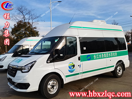 保護(hù)河流生態(tài)，維護(hù)河流的健康生命——福特V348水質(zhì)檢測(cè)車(chē)